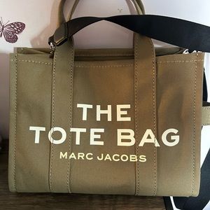 Marc Jacobs The Tote Bag